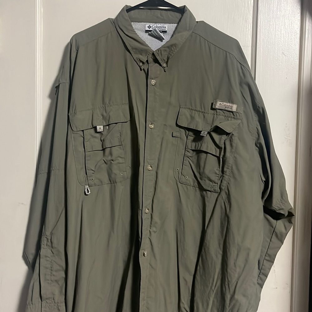 Green Columbia long sleeve PFG shirt